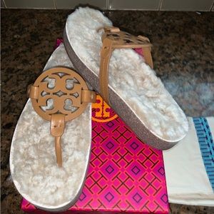 NWT Tory Burch Miller Cloud Shearling size 9.5
